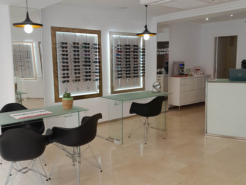  Adaptación de lentes de contacto